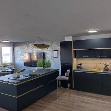 Casa Bianca Luxury Apartment *